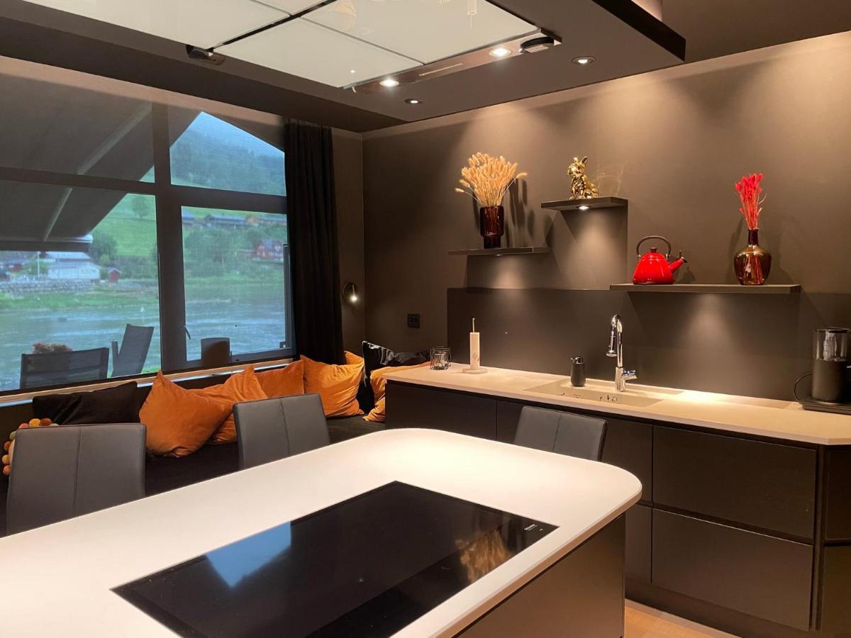Olden Apartments 2 สตรีน ภายนอก รูปภาพ